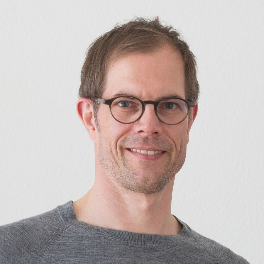 SIMON SCHWAGER D.O.<br />
dipl. Osteopath GDK